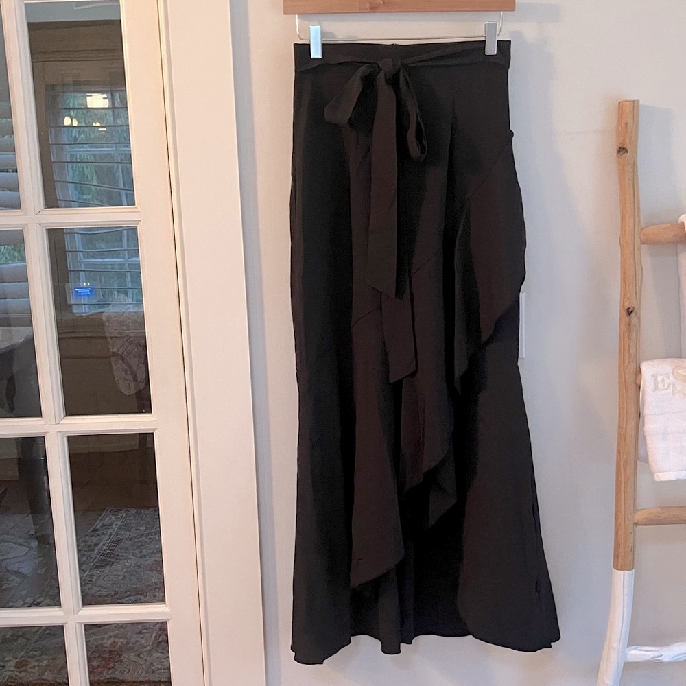 Elegant Black Women's Skirt